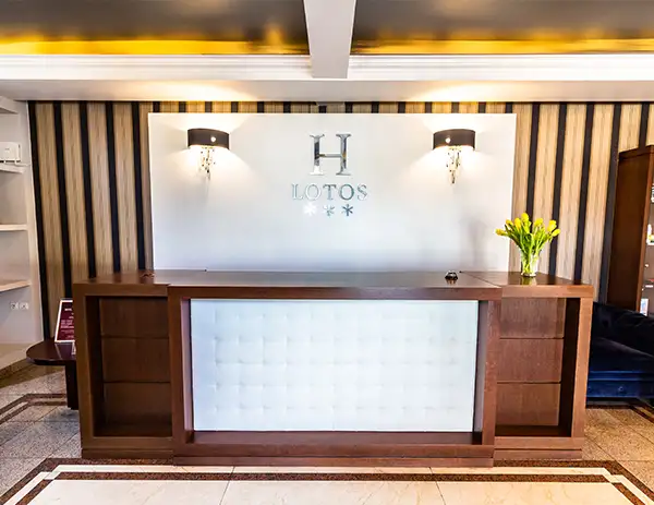 Interior del Hotel Lotos