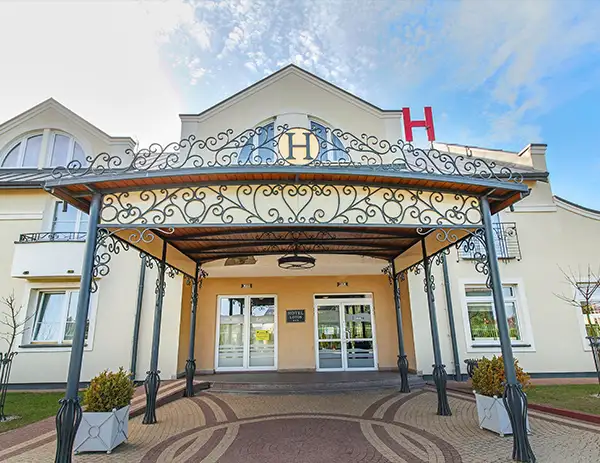 Exterior del Hotel Lotos